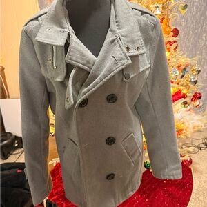 Elegant Men's Gray Peacoat